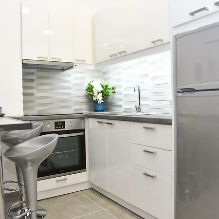 Apartment La Perla 2 *